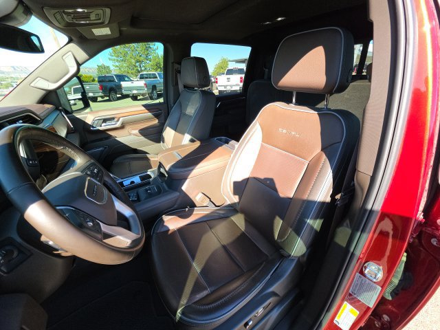 Used 2024 GMC Sierra 2500 Denali AWD/4WD image 7