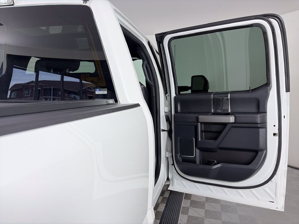 Used 2022 Ford F350 Platinum w/ Tremor Off-Road Package AWD/4WD image 29