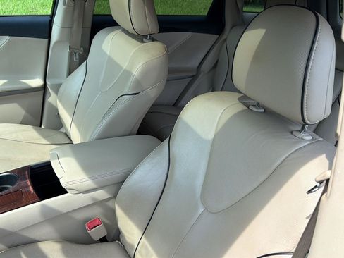 Used 2012 Toyota Venza Limited FWD image 28