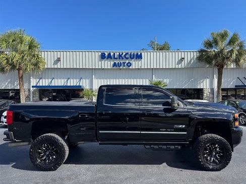 Used 2019 Chevrolet Silverado 2500 LTZ w/ Duramax Plus Package AWD/4WD image 1