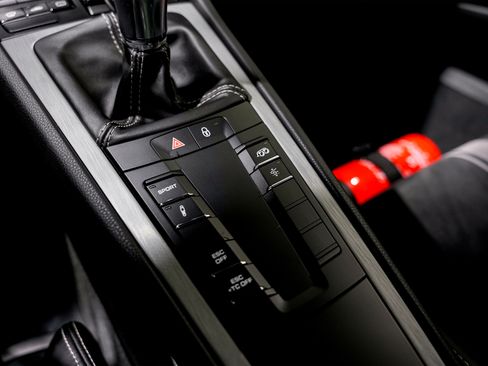 Used 2018 Porsche 911 GT3 image 15