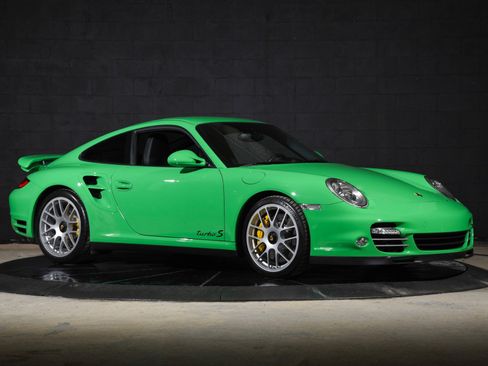 Used 2011 Porsche 911 Turbo S AWD/4WD image 2