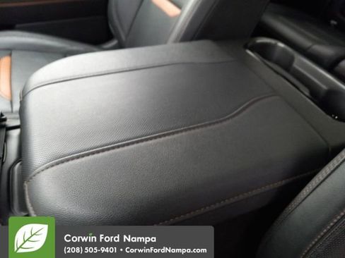 Used 2024 GMC Sierra 1500 AT4 w/ Technology Package image 19