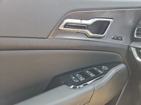 Certified 2025 Kia Sportage SX AWD/4WD image 18