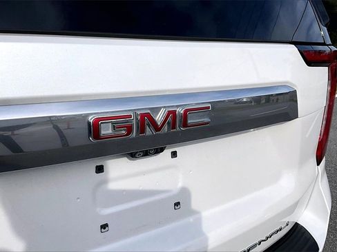 Used 2021 GMC Yukon Denali w/ Denali Premium Package image 27