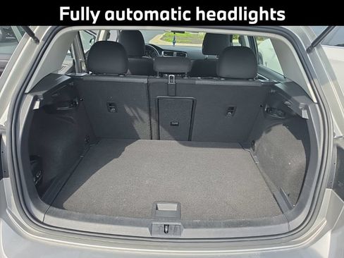 Used 2018 Volkswagen Golf S FWD image 11