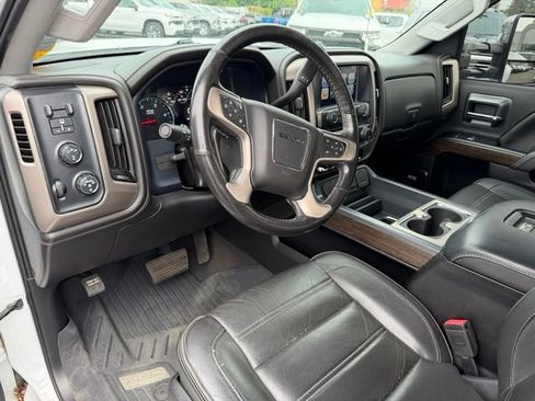 Used 2019 GMC Sierra 3500 Denali w/ Duramax Plus Package AWD/4WD image 22