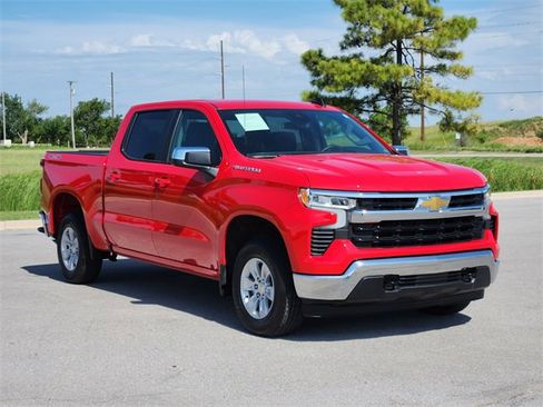 Used 2025 Chevrolet Silverado 1500 LT image 3