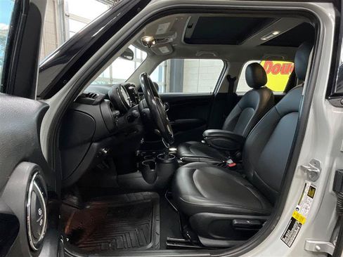Used 2021 MINI Cooper 4-Door Hardtop w/ Premium Package FWD image 11