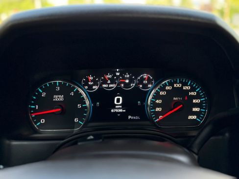 Used 2019 Chevrolet Tahoe Premier AWD/4WD image 17