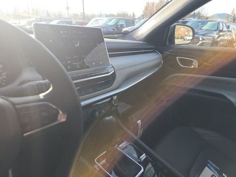 New 2026 Jeep Compass Limited image 24