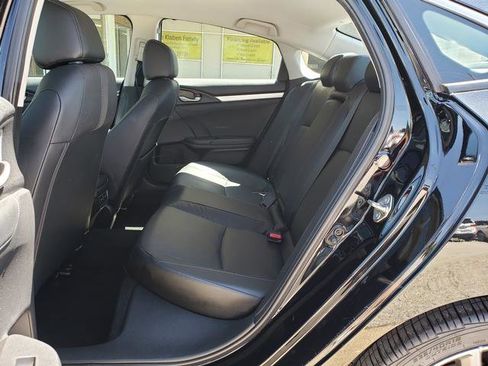 Used 2019 Honda Civic Touring image 13