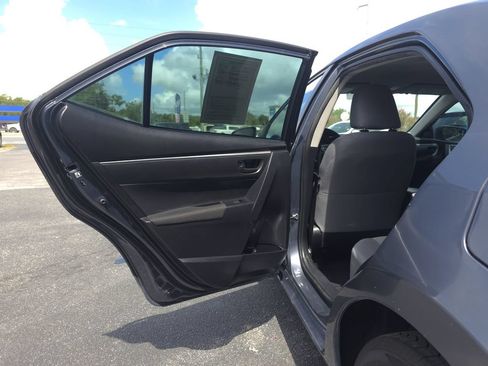 Used 2016 Toyota Corolla L FWD image 11