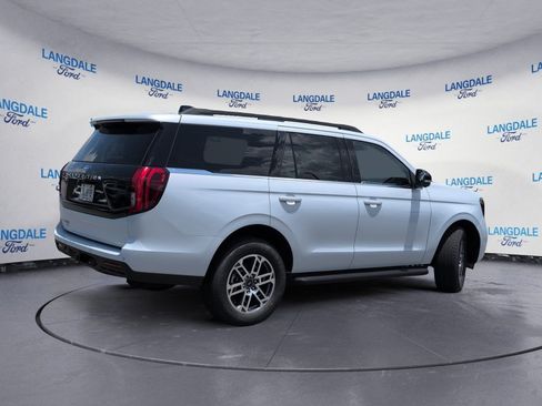 New 2026 Ford Expedition Active RWD image 4