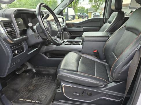 Used 2023 Ford F350 Lariat image 9