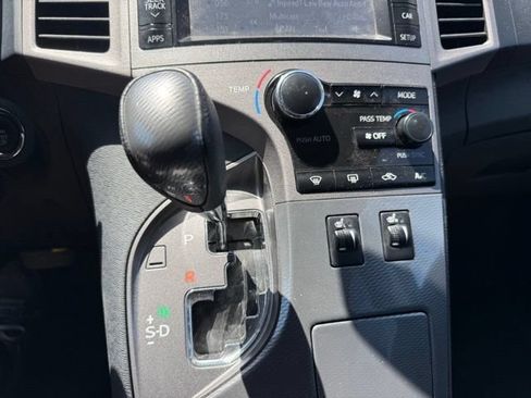 Used 2013 Toyota Venza XLE w/ Tow Prep Pkg FWD image 13