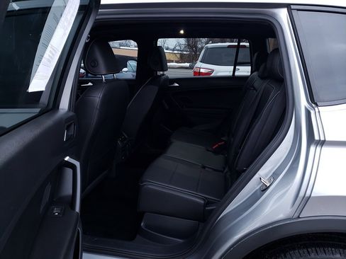 Used 2021 Volkswagen Tiguan SE R-Line image 11