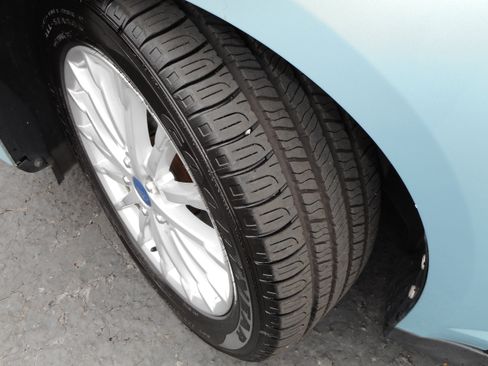 Used 2013 Ford C-MAX SE image 13