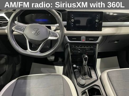 Used 2025 Volkswagen Taos SE image 16