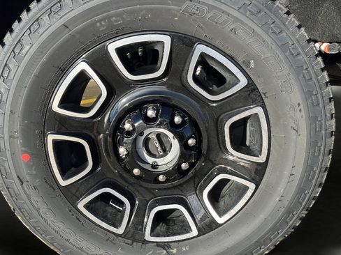 New 2026 Ford F350 Platinum w/ FX4 Off-Road Package image 14