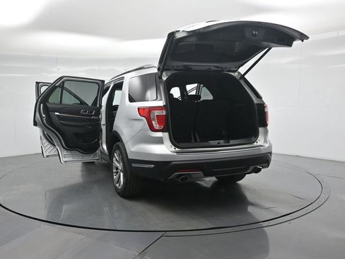 Certified 2018 Ford Explorer Limited image 35