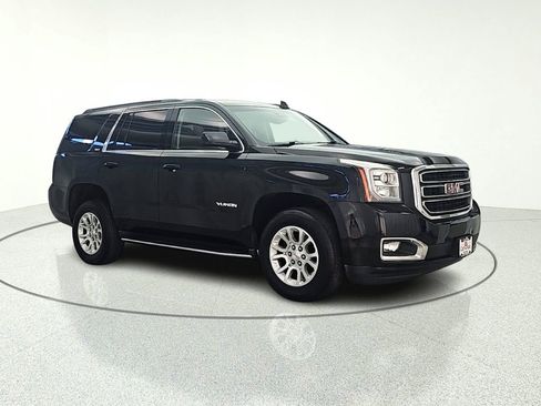 Used 2017 GMC Yukon SLT AWD/4WD image 9