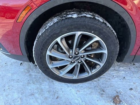 Used 2023 Lincoln Corsair AWD w/ Equipment Group 101A image 5