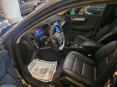 Certified 2026 Volvo XC40 B5 Core w/ Climate Package AWD/4WD image 16