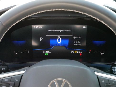 Certified 2022 Volkswagen Taos SE image 21