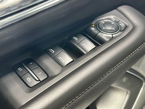 Used 2024 Chevrolet Tahoe Premier image 17