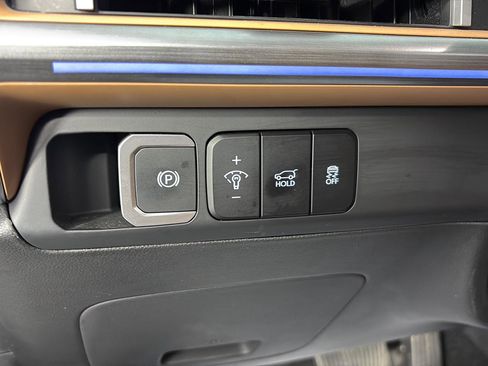 Used 2025 Hyundai Santa Fe Limited AWD/4WD image 42