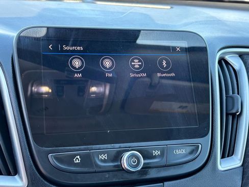 Used 2022 Chevrolet Malibu LT FWD image 33