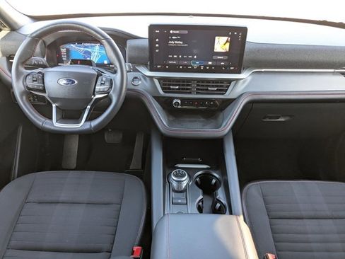 Used 2025 Ford Explorer ST-Line image 17