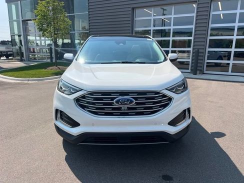 Used 2020 Ford Edge Titanium w/ Equipment Group 301A AWD/4WD image 2