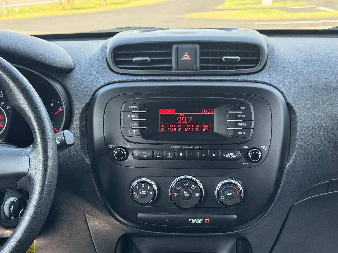 Used 2015 Kia Soul FWD image 19