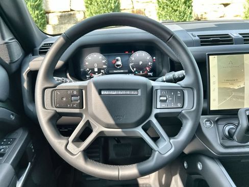 Used 2026 Land Rover Defender 110 S AWD/4WD image 21
