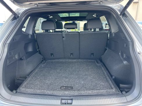 Certified 2024 Volkswagen Tiguan SE R-Line AWD/4WD image 28