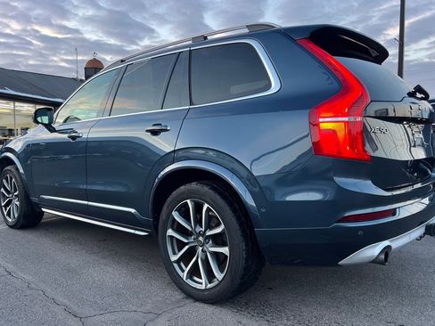 Used 2018 Volvo XC90 T5 Momentum w/ Convenience Package image 4
