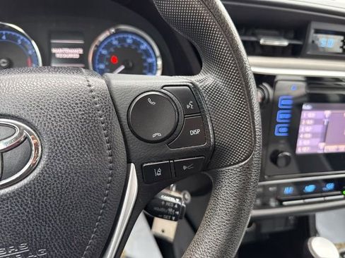 Used 2017 Toyota Corolla LE image 22