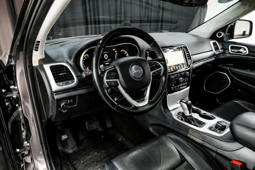 Used 2021 Jeep Grand Cherokee Summit AWD/4WD image 3