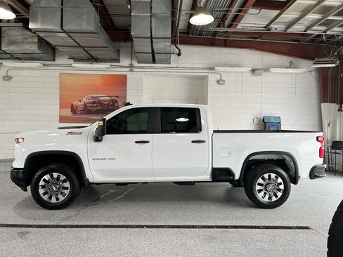 New 2026 Chevrolet Silverado 2500 Custom w/ Custom Convenience Package AWD/4WD image 5