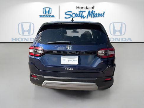 Certified 2025 Honda Pilot EX-L image 6