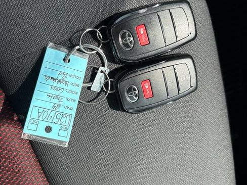 Used 2024 Toyota Corolla Cross AWD Hybrid image 41