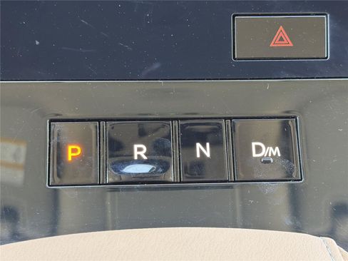 Used 2025 INFINITI QX80 Sensory AWD/4WD image 15