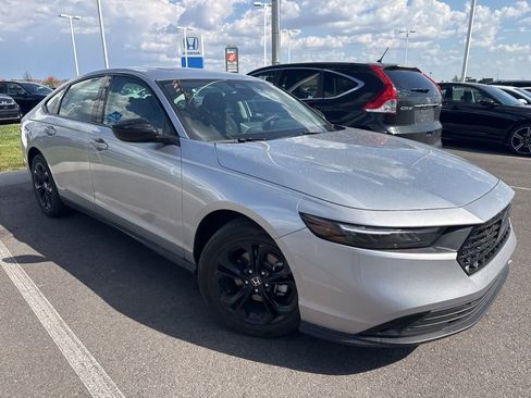 Used 2025 Honda Accord SE image 3