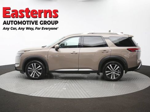 Used 2023 Nissan Pathfinder Platinum w/ Cargo Package AWD/4WD image 63