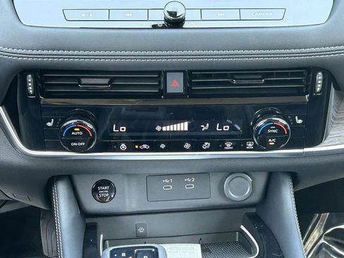 New 2026 Nissan Rogue Platinum AWD/4WD image 17