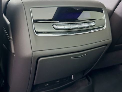 Used 2025 Cadillac Escalade Sport Platinum w/ LPO, Floor Liner Package AWD/4WD image 26