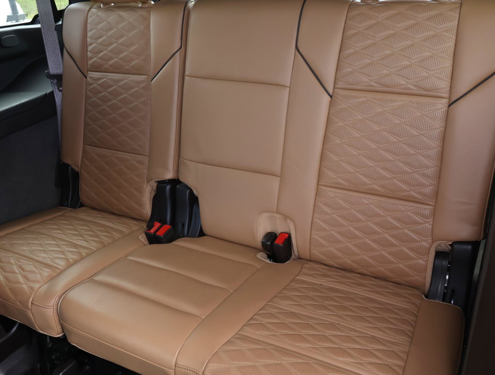 Used 2022 Cadillac Escalade Premium Luxury AWD/4WD image 28