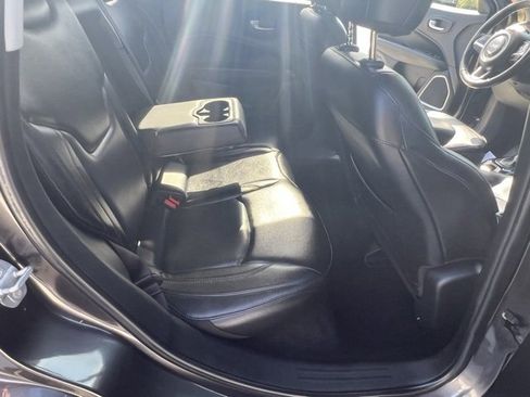 Used 2018 Jeep Compass Limited w/ Navigation Group image 28